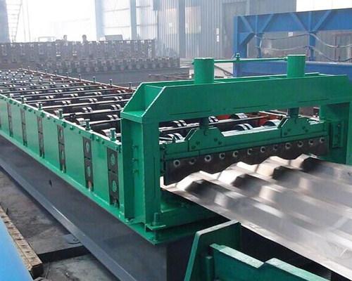 車廂板壓型設備