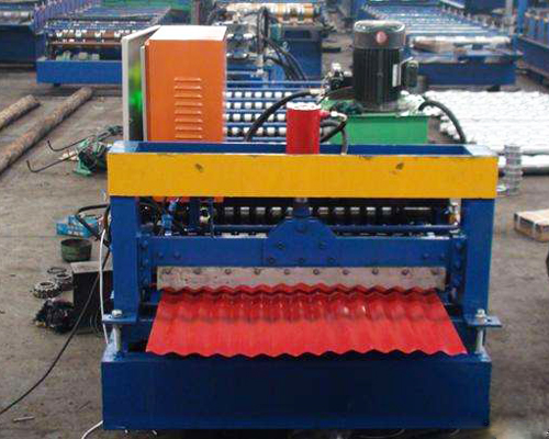 900墻面板成型機